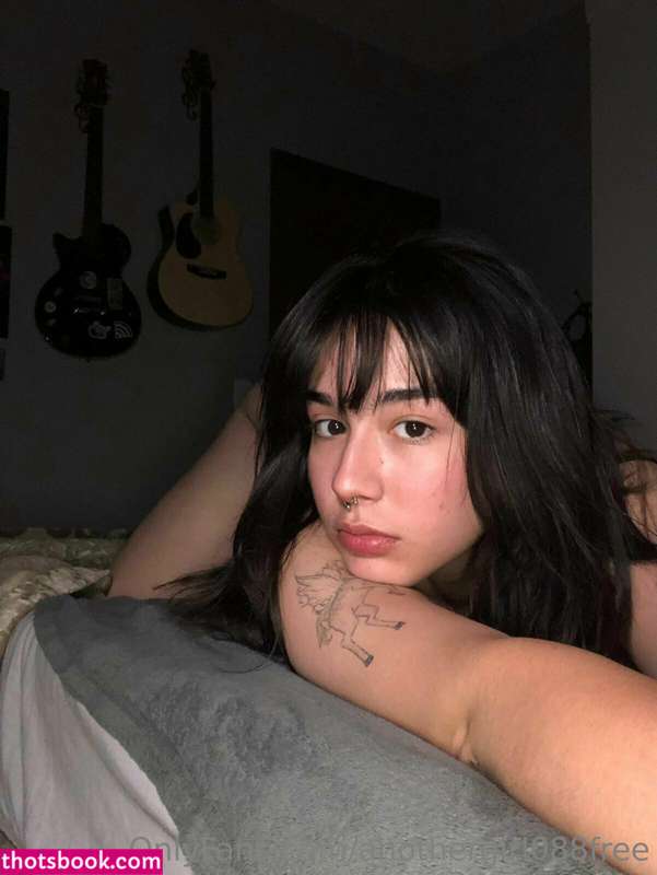 anothergirl088 Photo #21