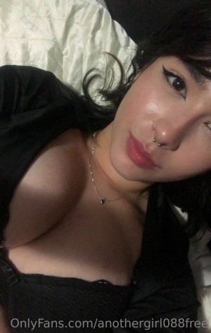 anothergirl088 Photo #25