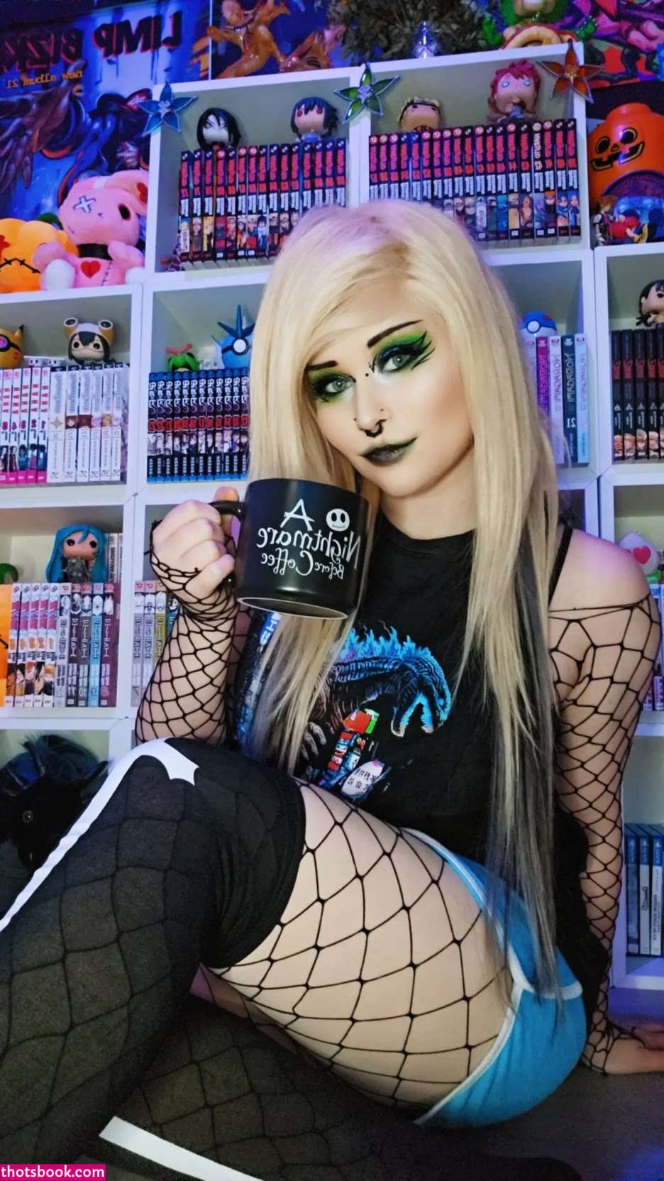 Catastrophiclarawr Photo #6