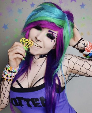 Catastrophiclarawr Post #1