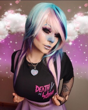 Catastrophiclarawr Photo #25