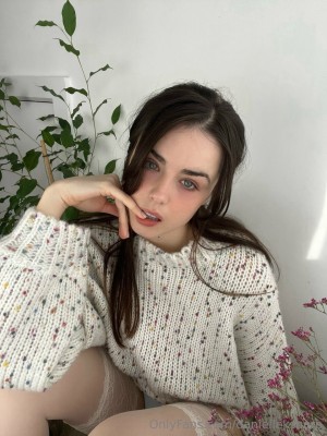 Danielle Sharp Photo #118