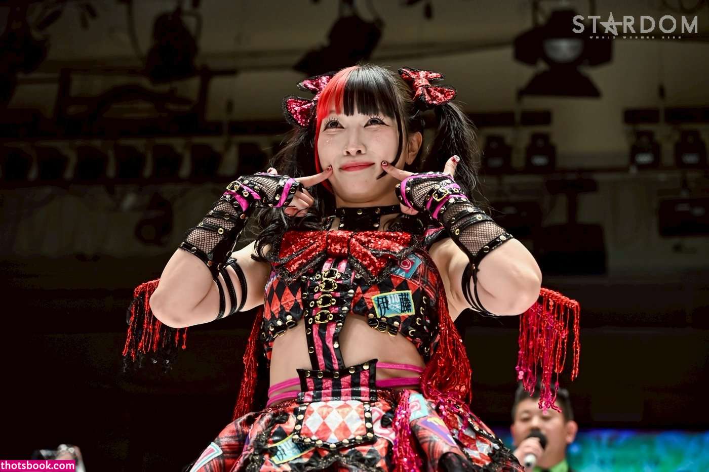 Maki Itoh Photo #143