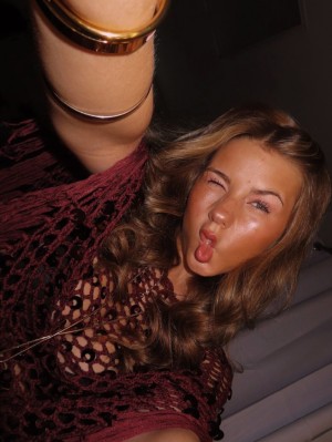 Ariana White Photo #28