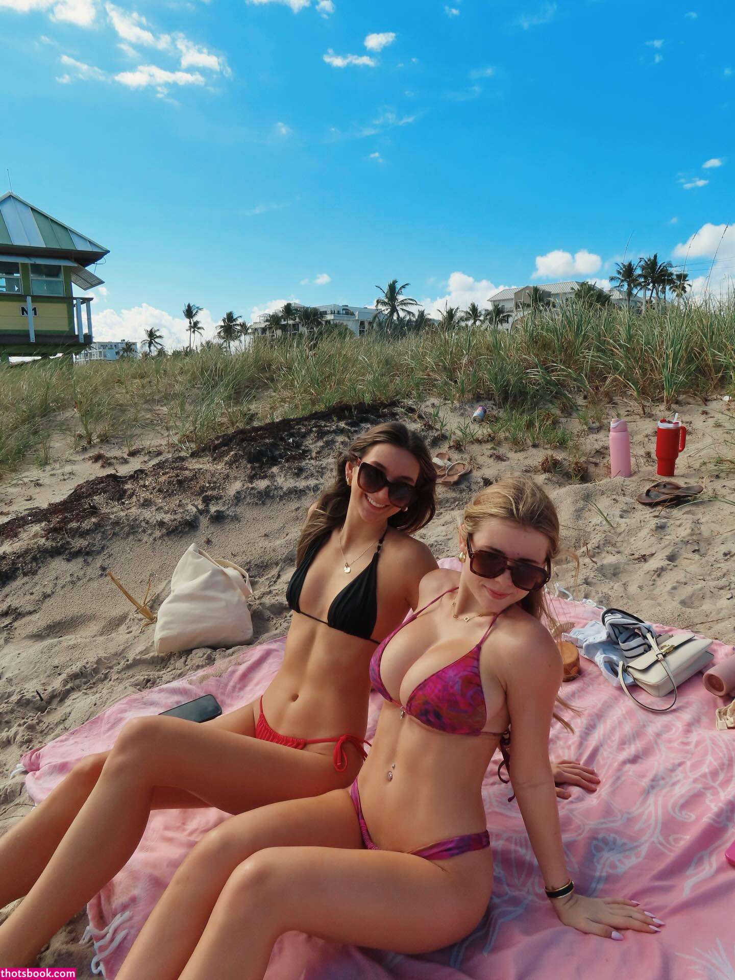 Ariana White Photo #36