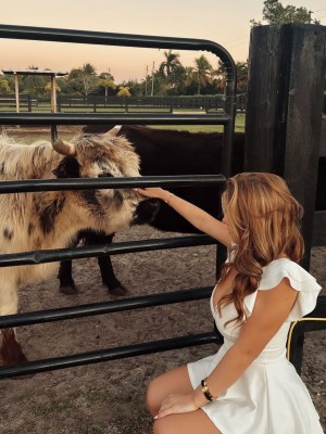 Ariana White Photo #43