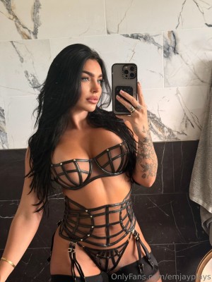 Emily Rinaudo Photo #522