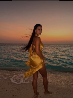 Kiara Rosario Photo #16