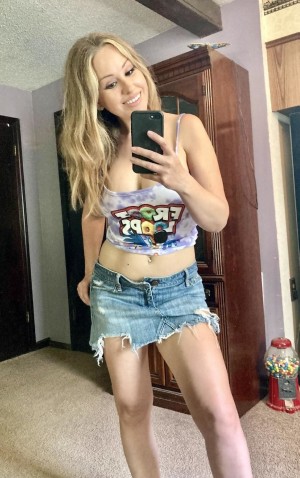 Cheri Robinson Photo #7