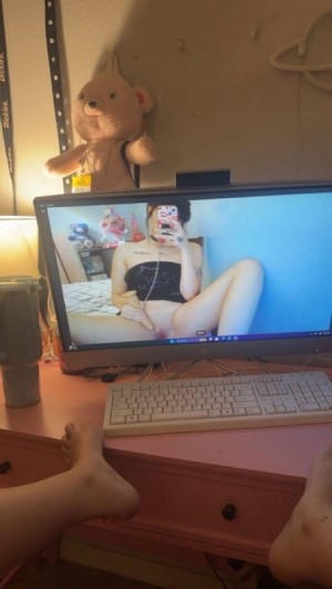 Julia Graham Photo #41