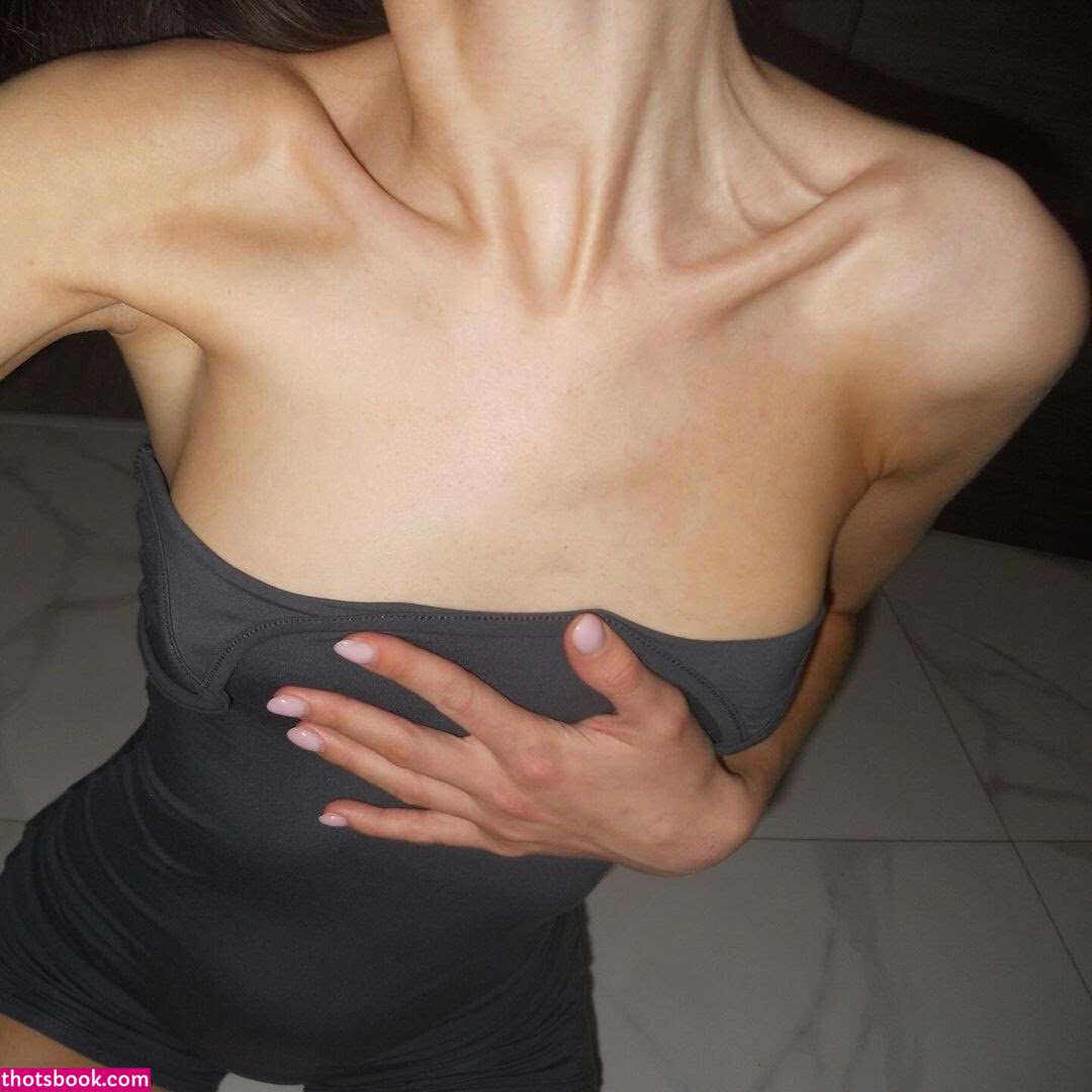 Veronika Luchko Photo #7