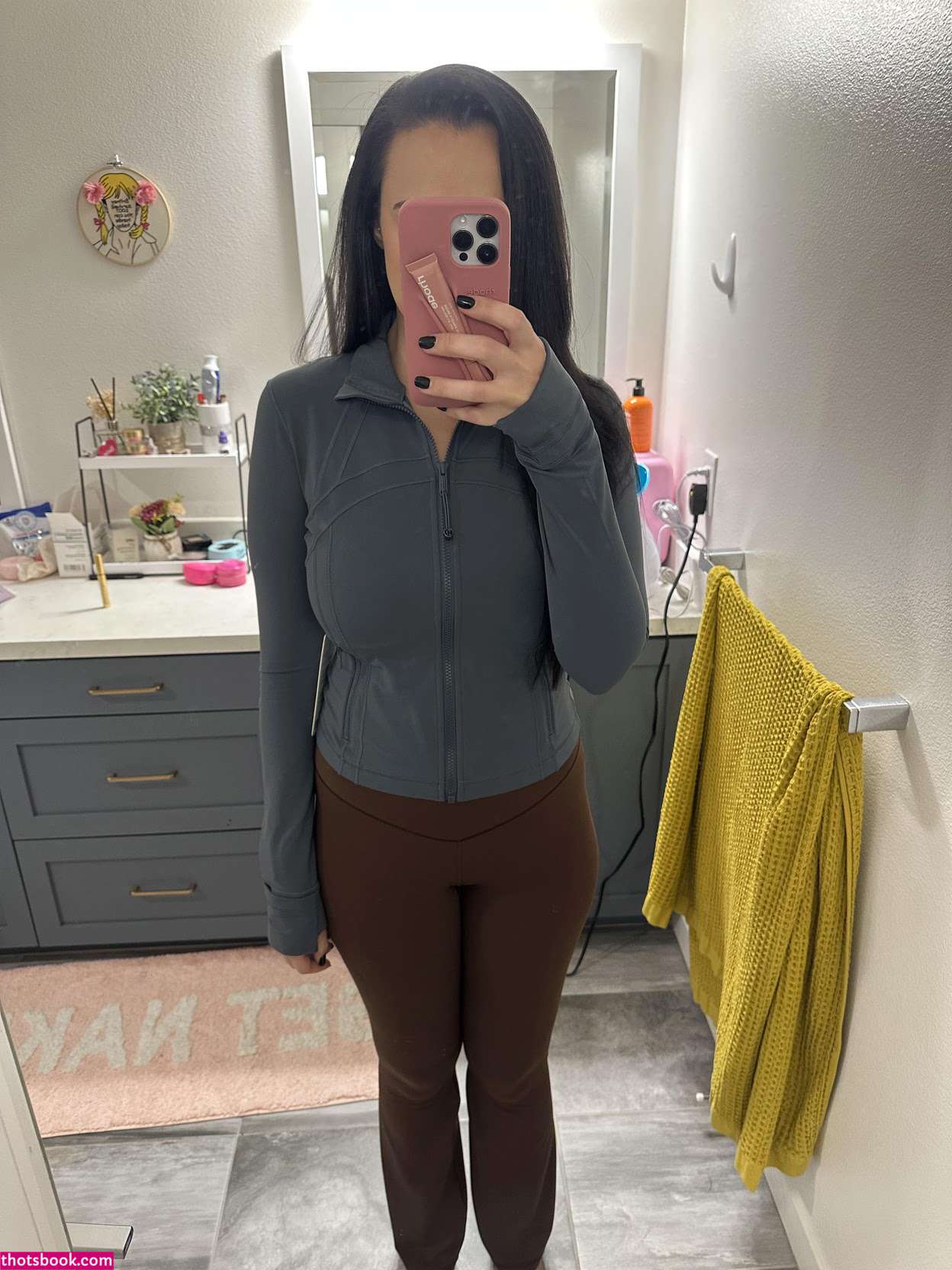 ughughughx3 Photo #8