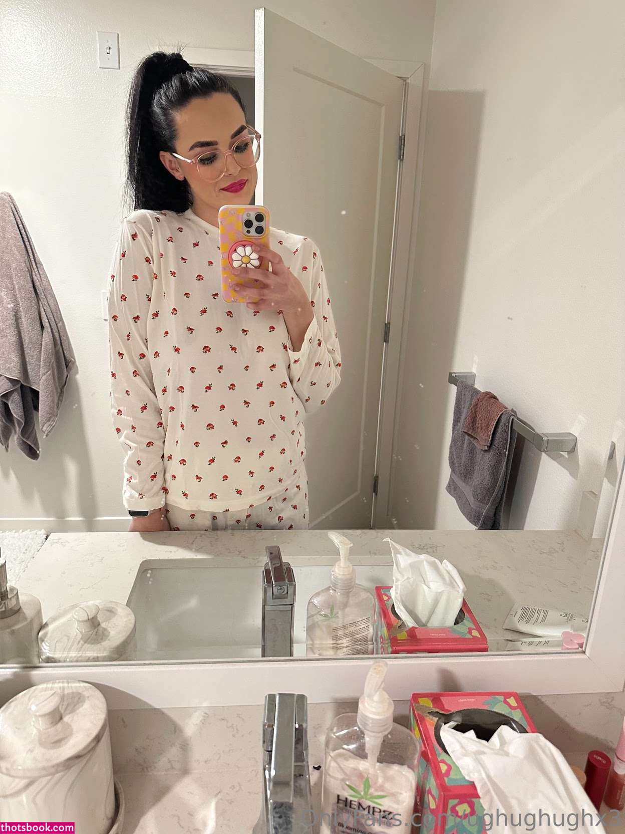 ughughughx3 Photo #21