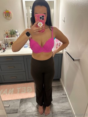 ughughughx3 Photo #30