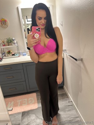 ughughughx3 Photo #34