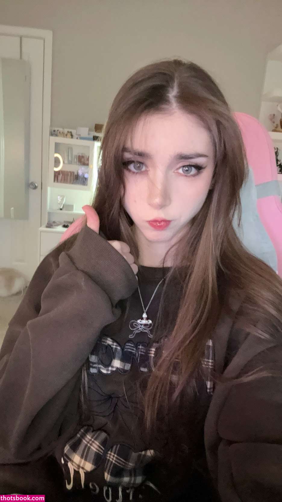 Duckie Cos Photo #69