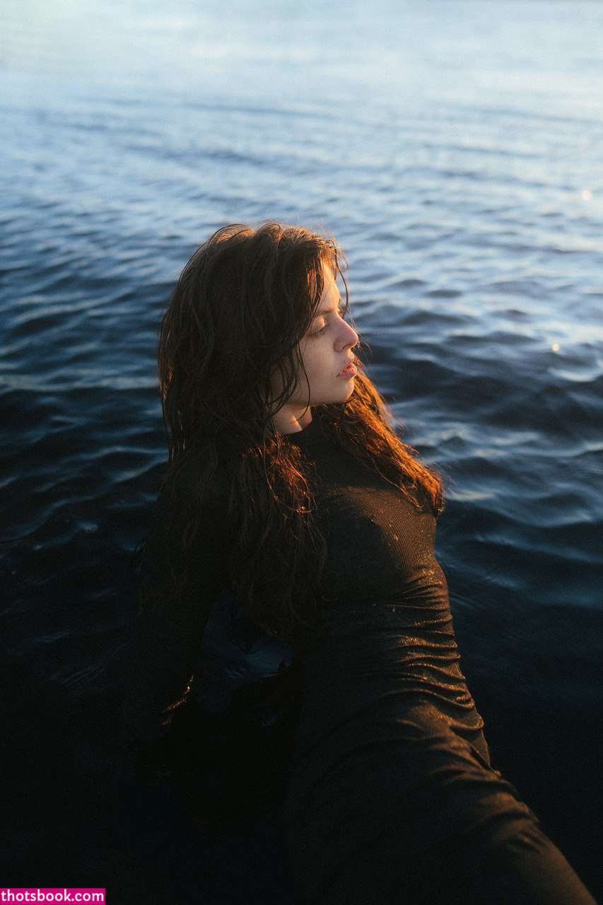 Alina Avkhadieva Photo #3