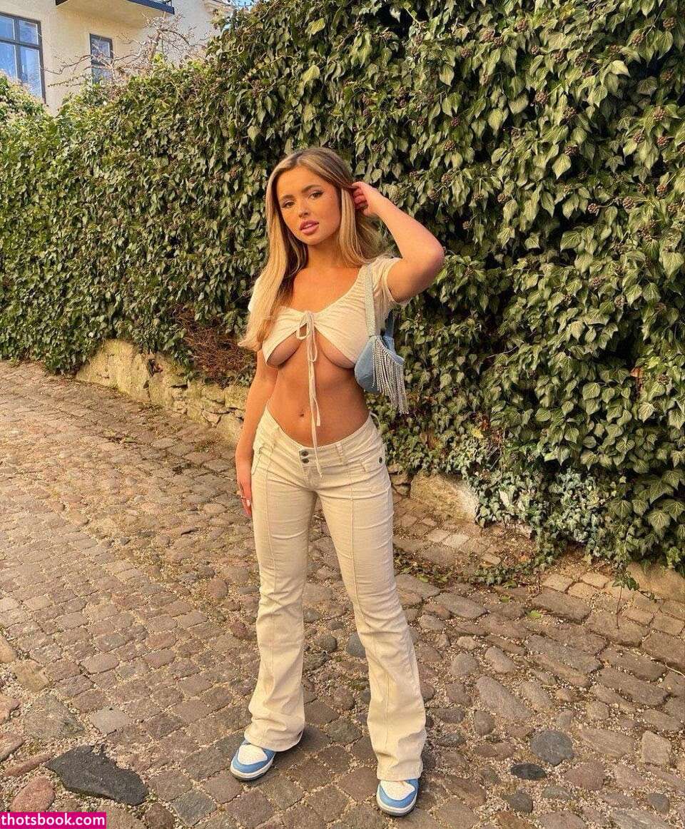 Alma Perssons Photo #11