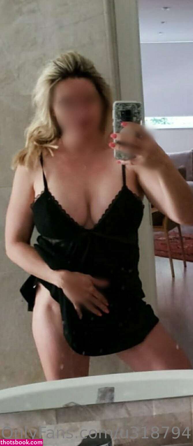 Amanda Parker Photo #16