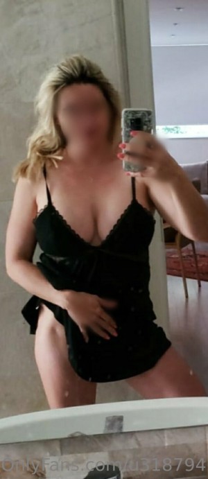 Amanda Parker Photo #16