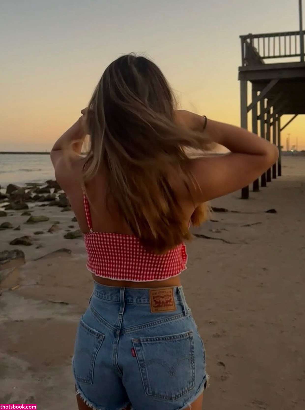 Emily Guyen Photo #10