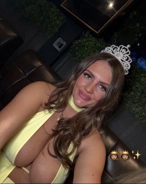 Helena Carolan Photo #15