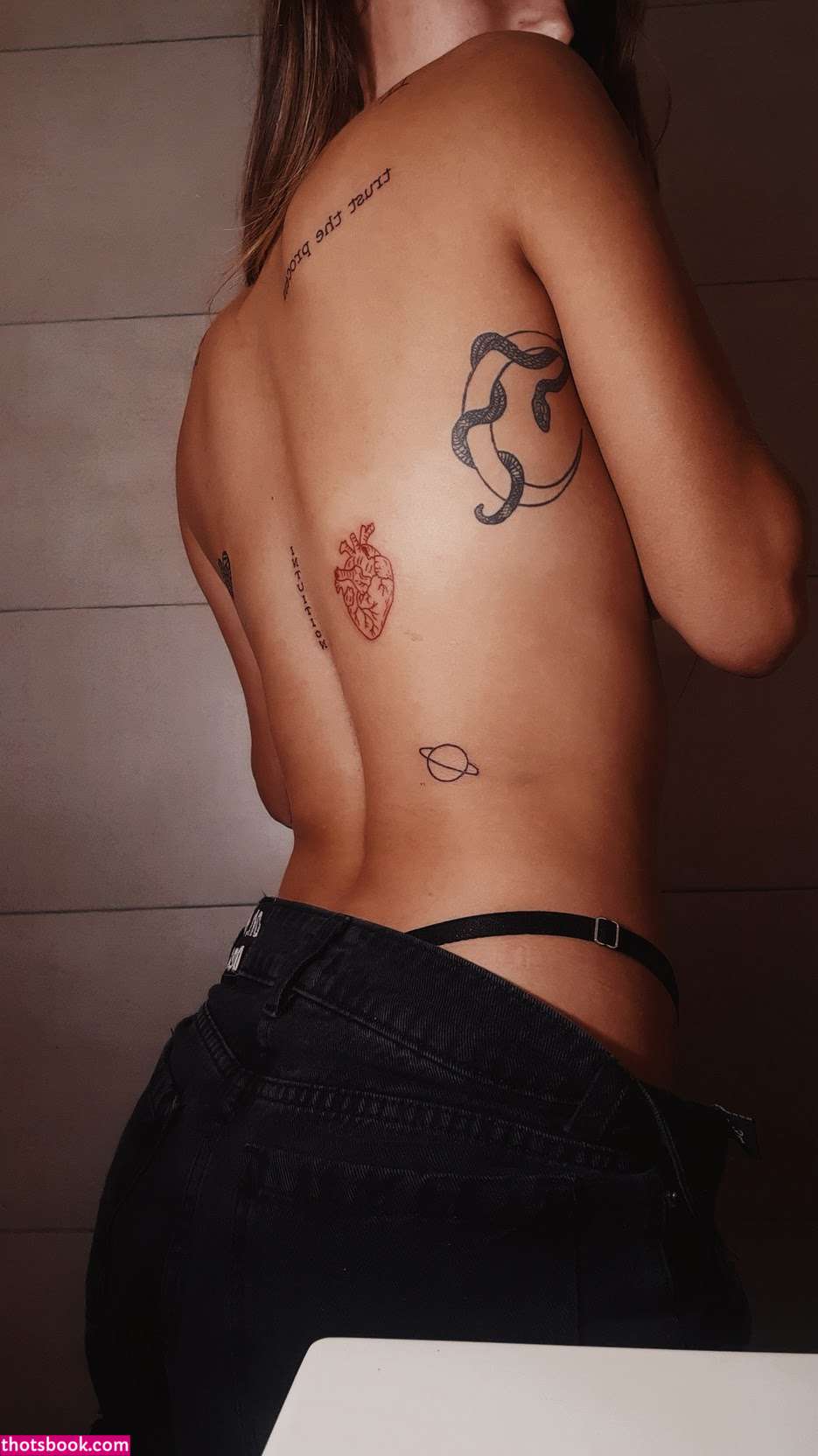 Lari Trezzini Photo #7