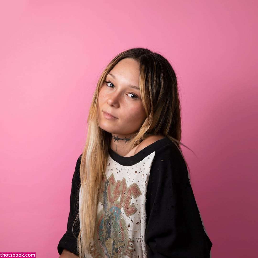 Nova Rockafeller Photo #9