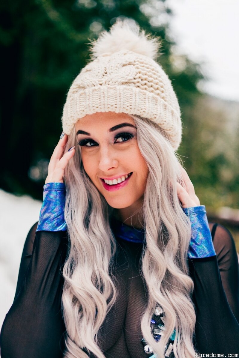 Meg Turney Photo #77