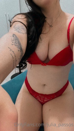 Julia Passos Photo #11