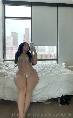 Tayler Hills Photo #20