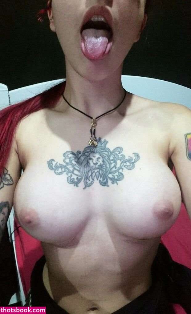 Jessica Silhen Photo #3