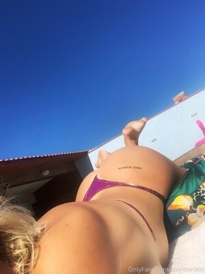 Lola Janussi Photo #28