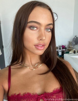 Kamila Davies Photo #14