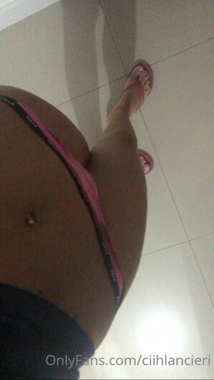 Cinthia Lancieri Photo #30