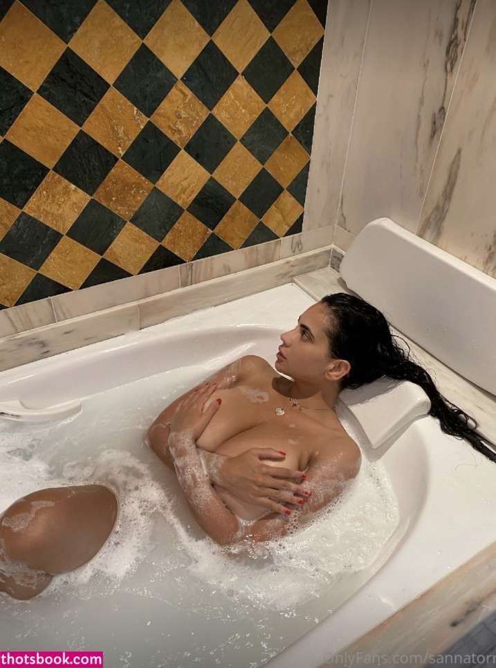 Sanna Meira Photo #8