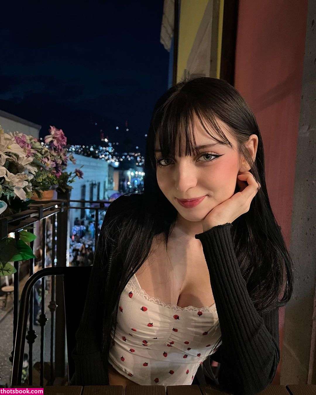 Valerya Salinas Photo #6