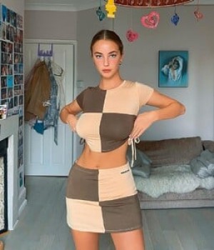 Amelie Manzoli Photo #35