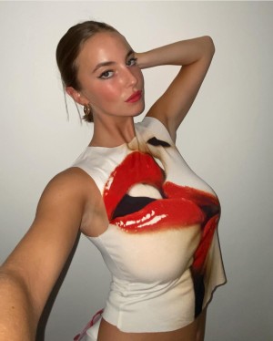 Amelie Manzoli Photo #40