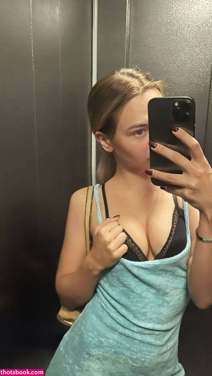 Mihalina Novakovskaya Photo #75