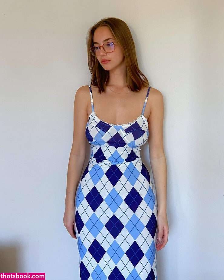 Amelie Manzoli Photo #110