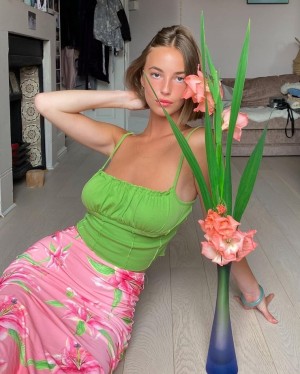 Amelie Manzoli Photo #121