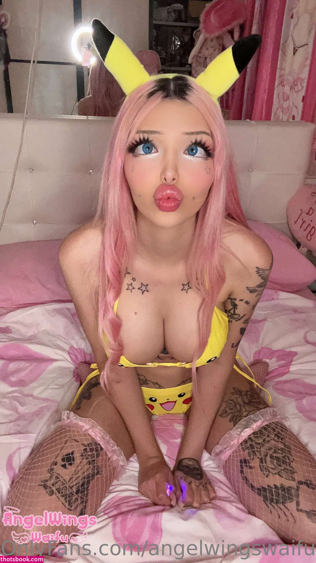 angelwingswaifu Photo #22