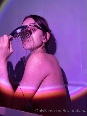 Diana Levin Photo #7