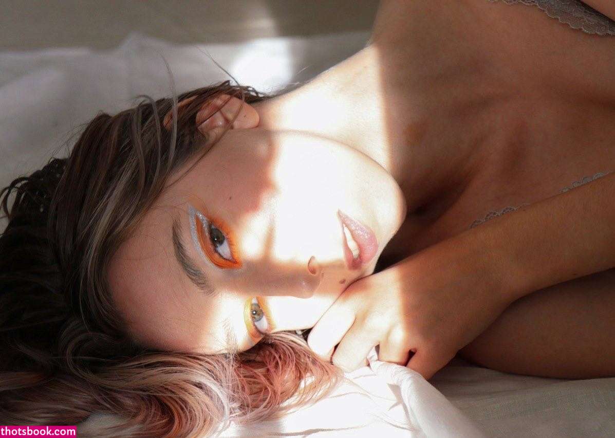 Ella Mooncake Photo #7