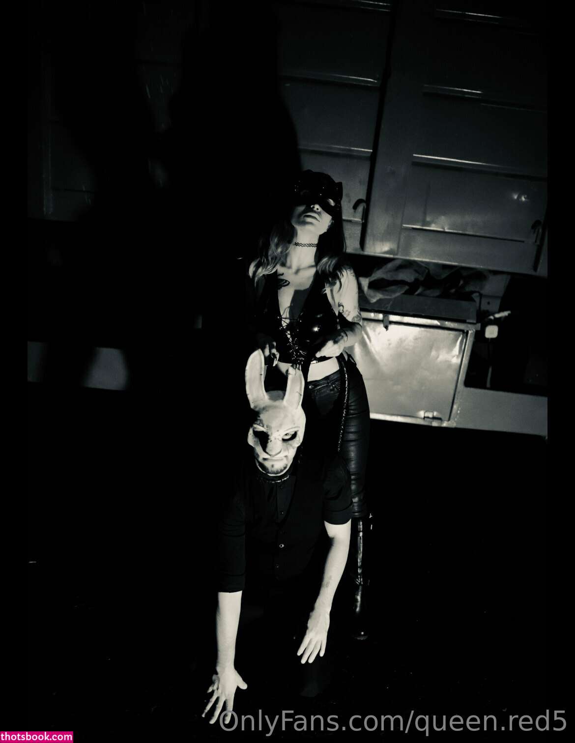 Queen Red Photo #66