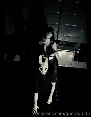 Queen Red Photo #66