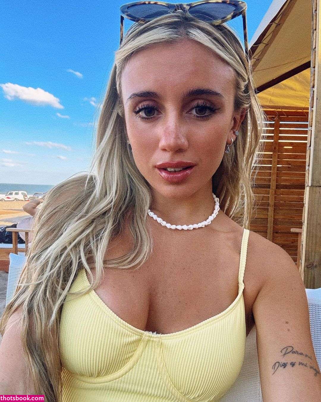 Morena Beltran Photo #9