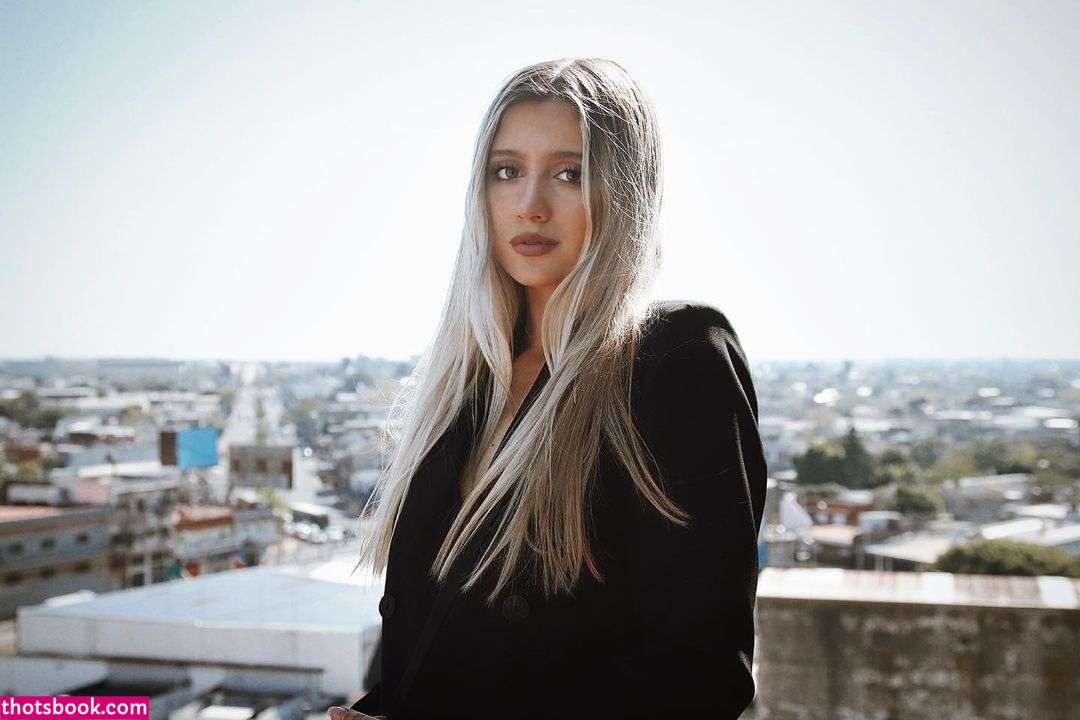 Morena Beltran Photo #93