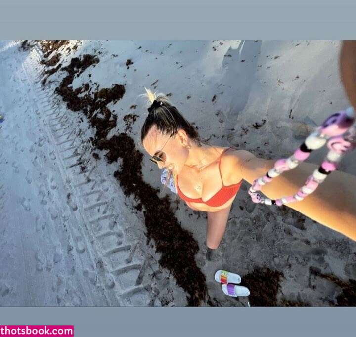 Morena Beltran Photo #119